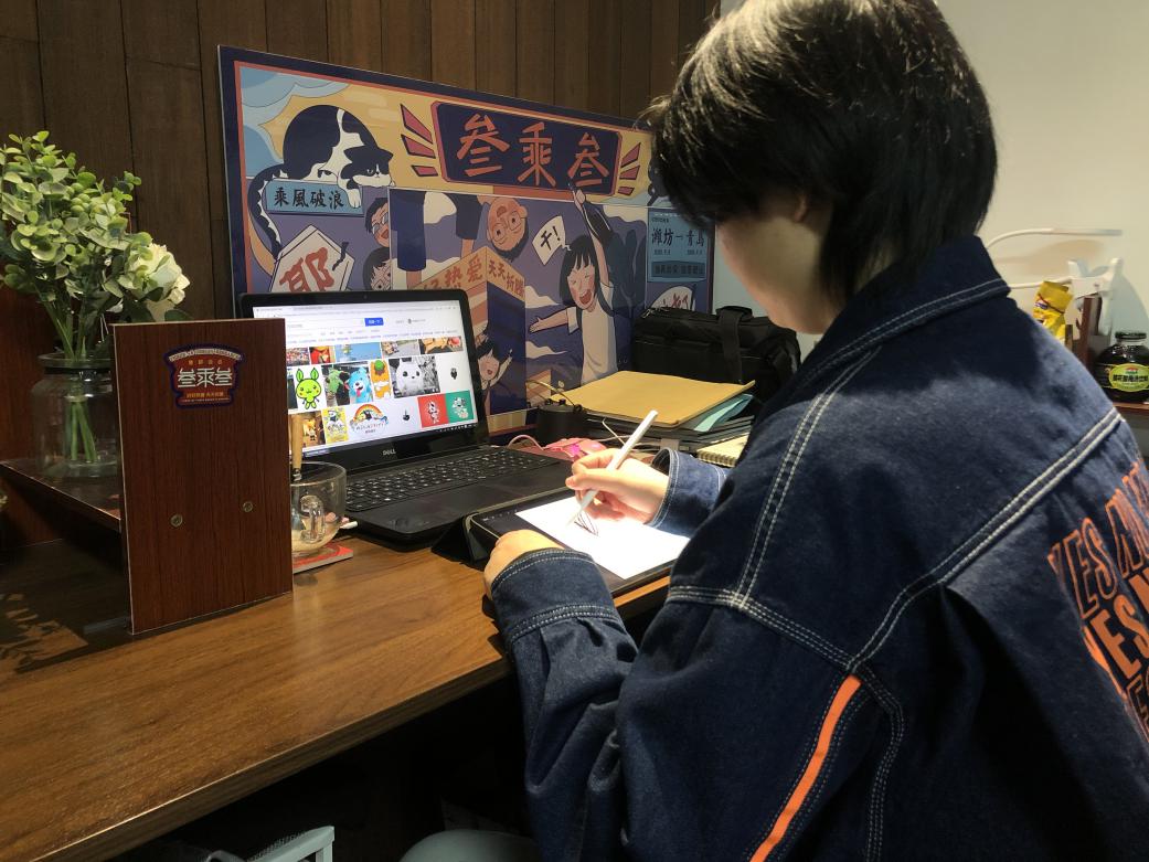 陈易泽工作照.jpg 陈易泽工作照.jpg