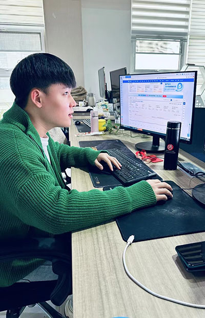 21媒体4优秀毕业生于杨.jpg